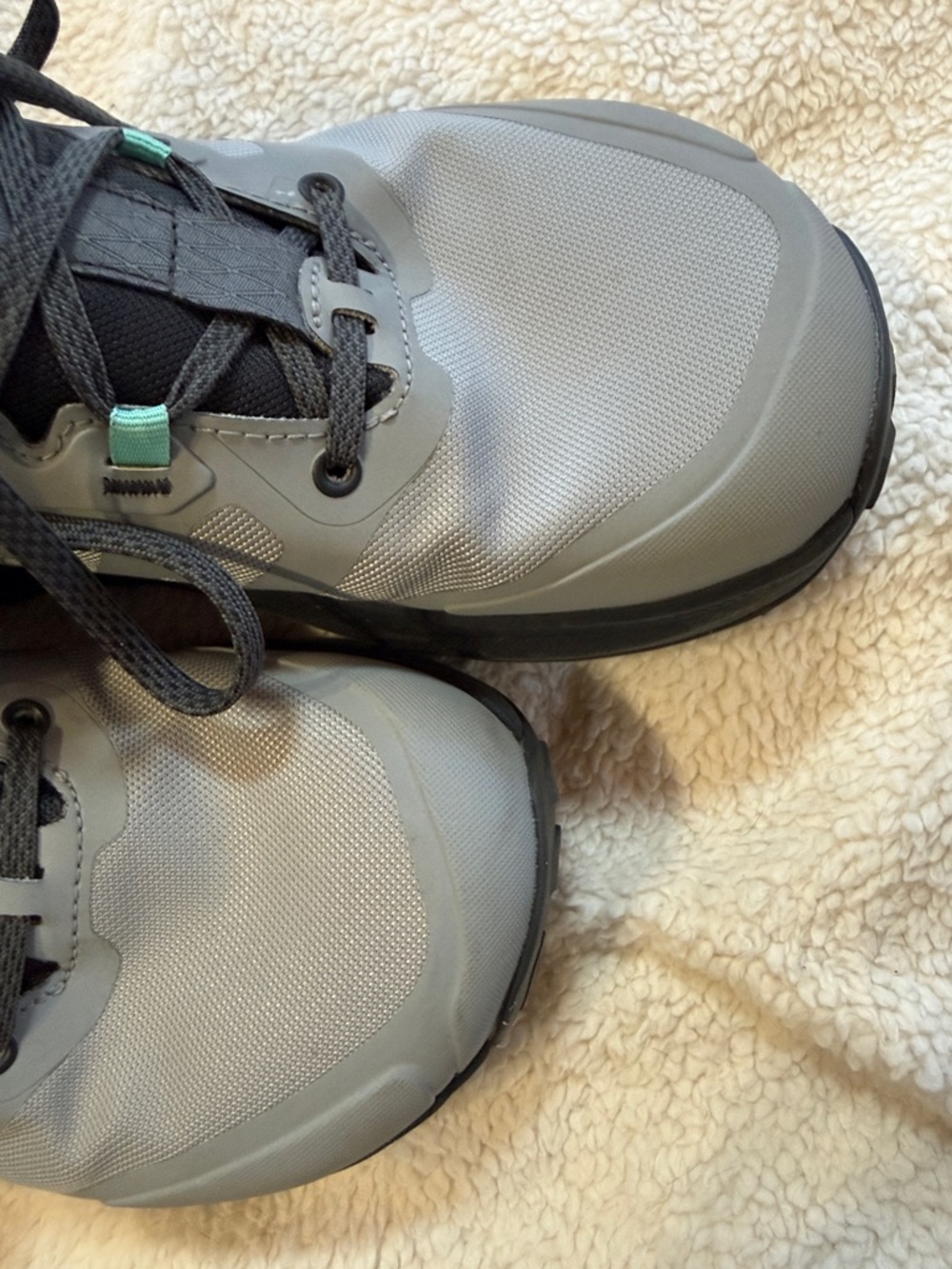 Altra Women's Lone Peak 9 Waterproof Gray and Teal Hiking Boots - Excellent - Picture 8 of 17
